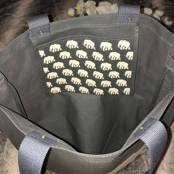 ๐๐NWOT Large Tote Bag with elephant design - Picture 3 of 5